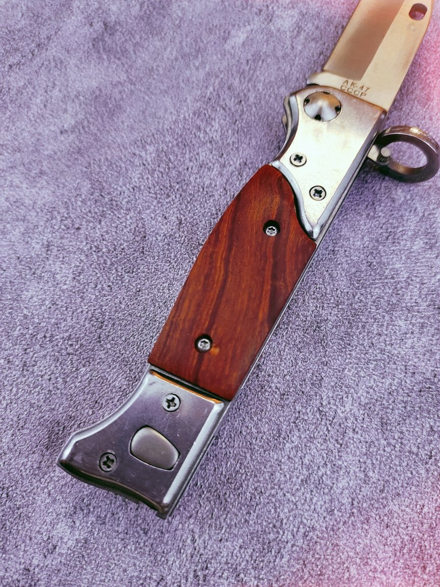 Sword-protected, anti-body-proof, anti-manganate steel