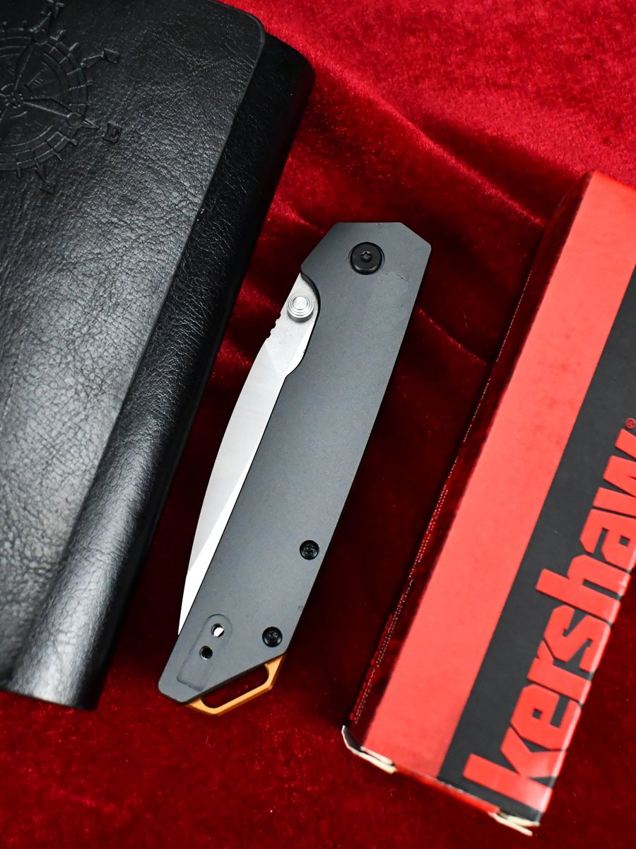 D2-HIGH-HARD-HARD-OUT-OF-THE-DOOR FOLDING KNIFE