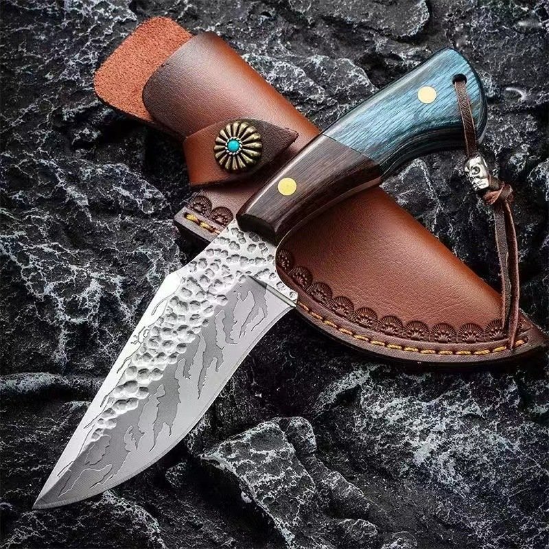 Swords and knives compared to first-hand knives for field survival