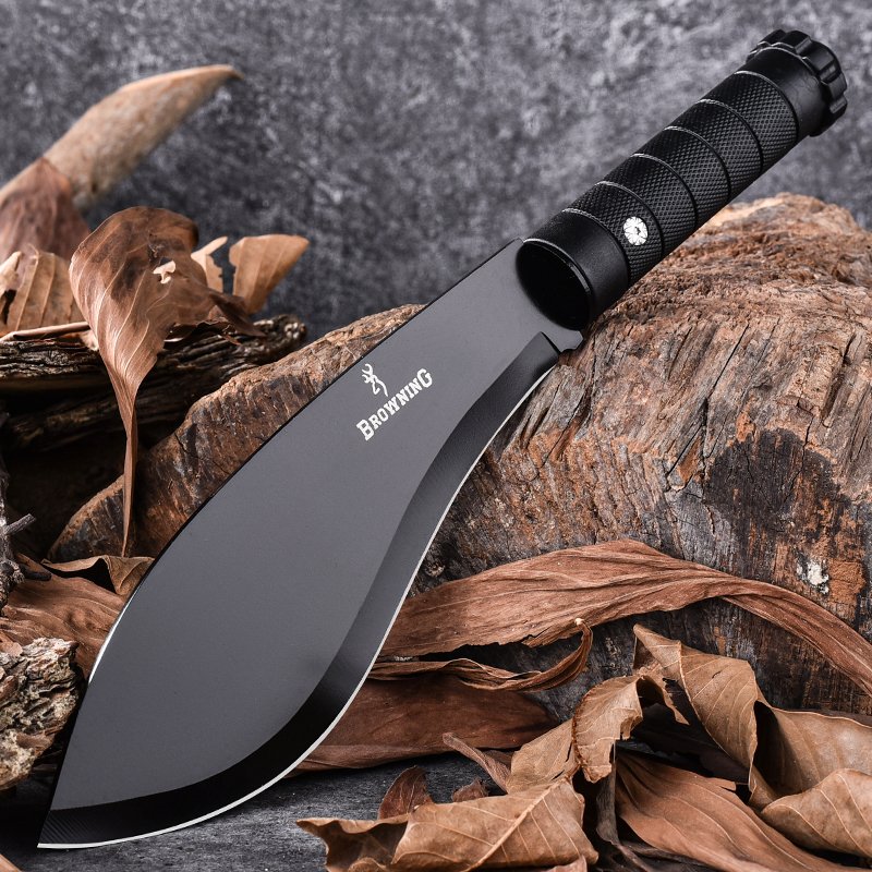 A small knife collection at the home of a mountain of fruit from a high-strength, sharp-strength, open-and-drive field fishing
