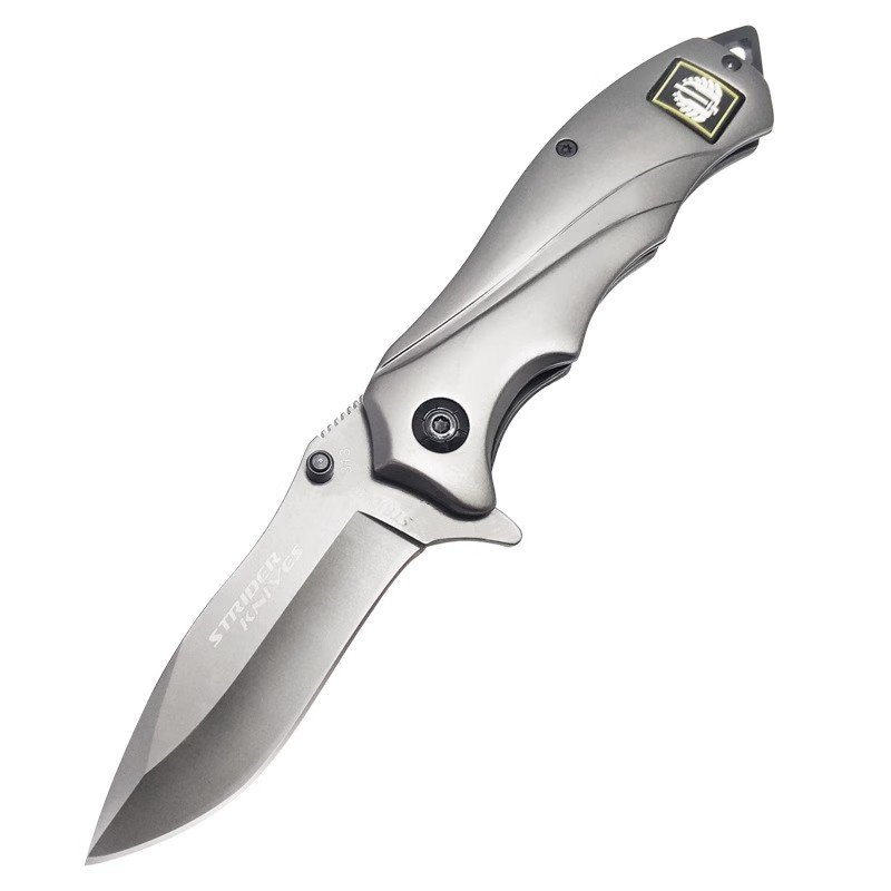 The camping knife was folded with a small knife and a small fruit knife with a mini camper knife