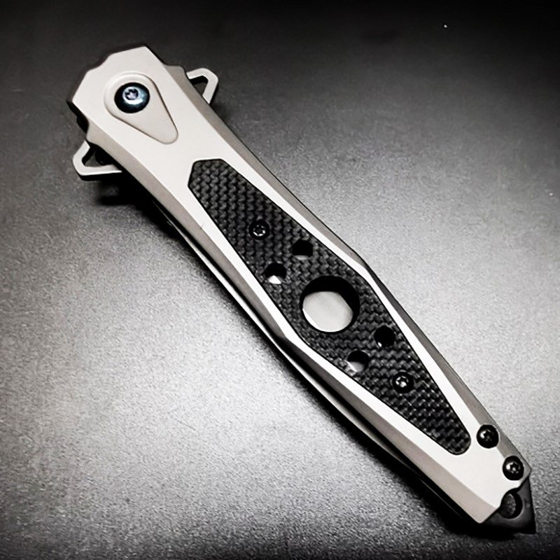 NEW SNIPER SURVIVING SNIPER WITH A SHARP EDGE TO FOLD J'S EXTERIOR SURVIVAL KNIFE TO PROTECT HIMSELF