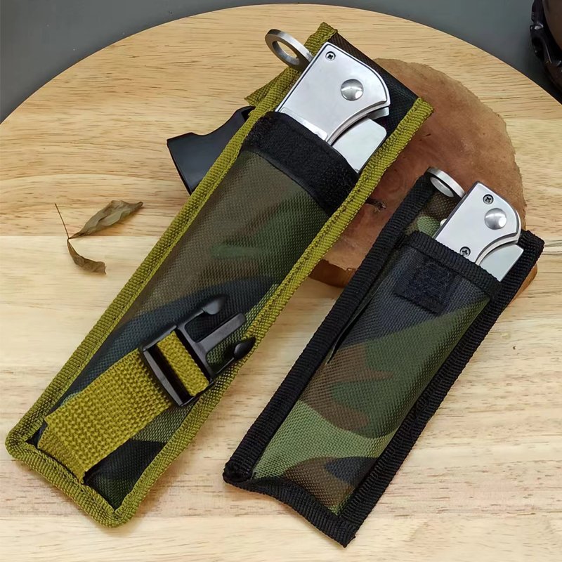 A FOLDING KNIFE WITH A SHARP, HARD FIELDING GEAR