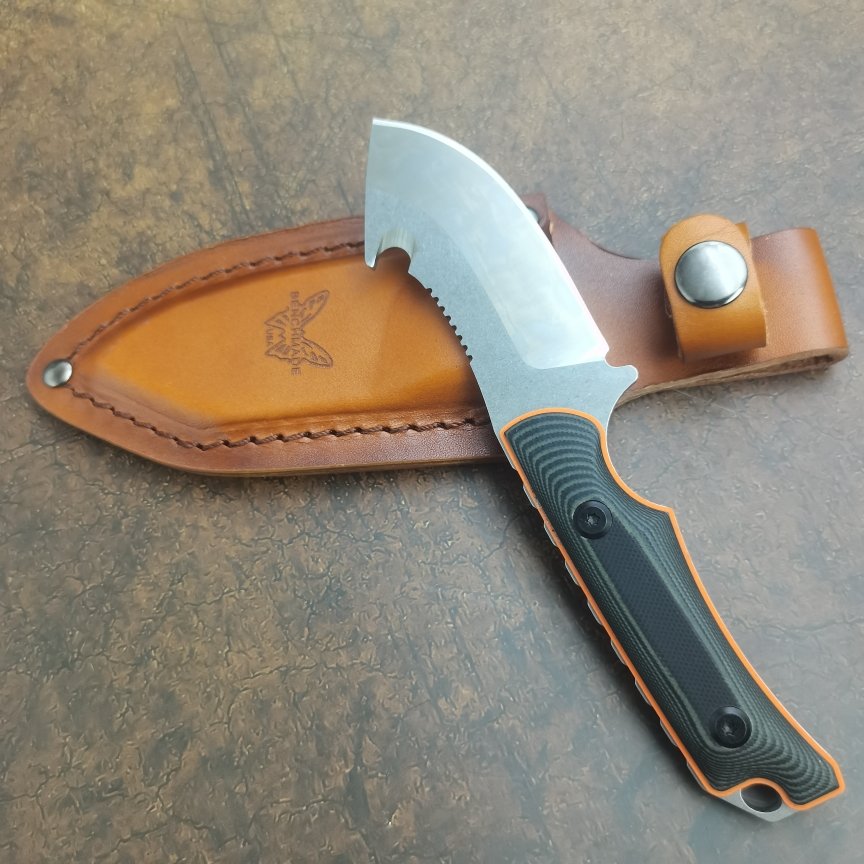 Butterfly camping in the field 15018 with a small knife and a fruit knife to fish outside the house for a sharp blade