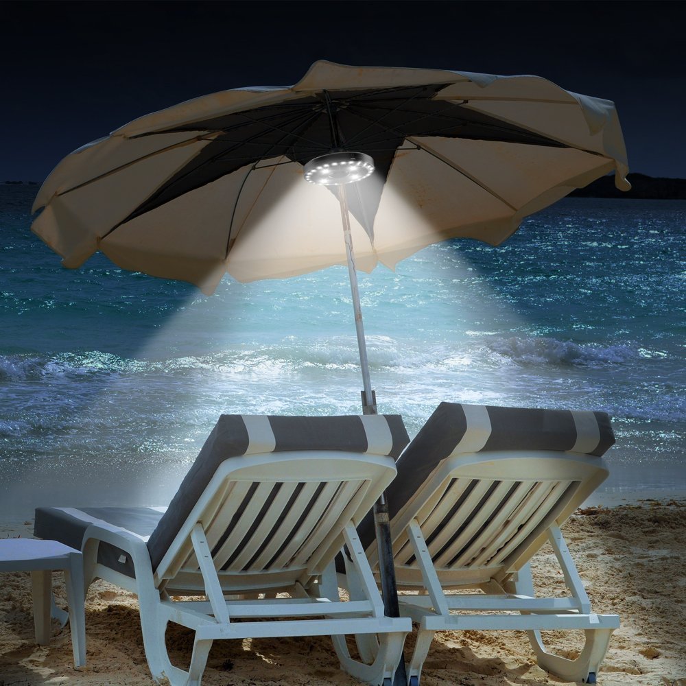 A multi-purpose roman umbrella lamp emergency round-charged solar umbrella lamp at the parasol camp in the outdoor courtyard