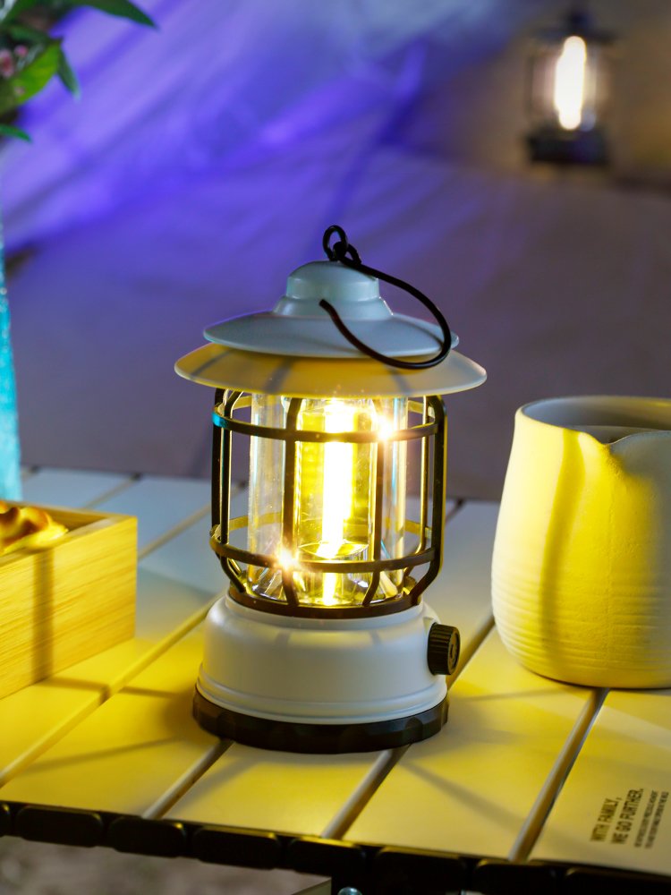 The outdoor camping airlights were extended to the camp tent