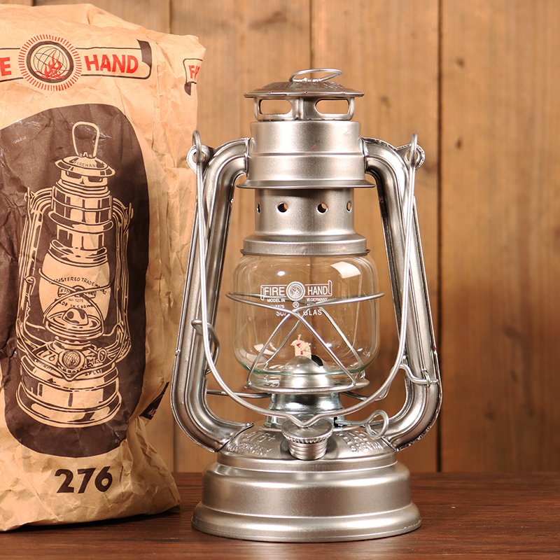 Decoration set for the old kerosene lamp and the old horse light camper