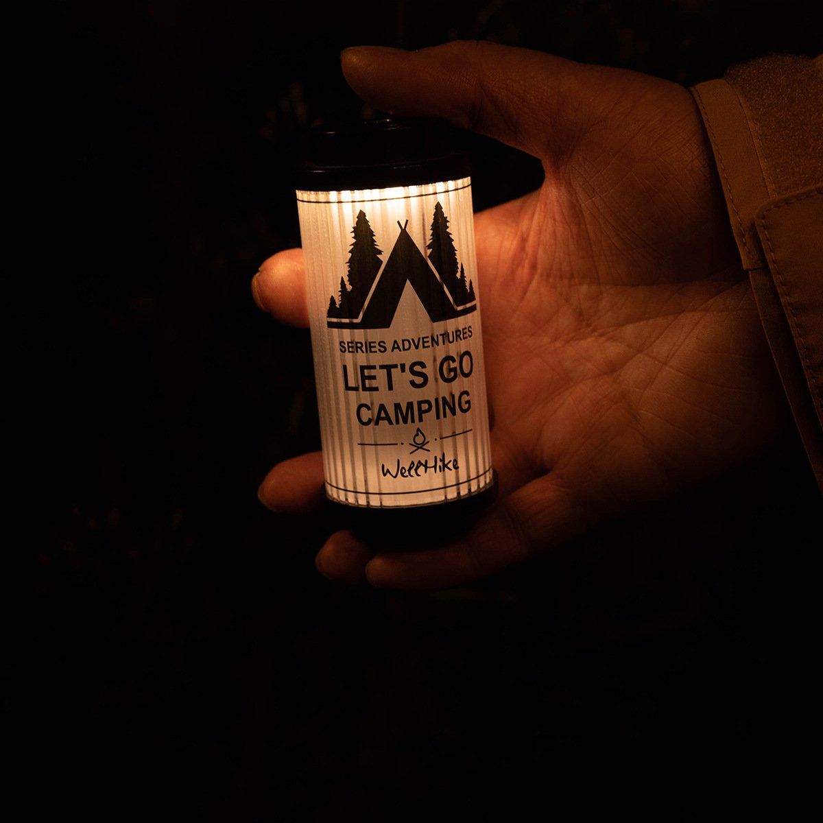 Thirty-eight camping lights, French flashlights, extra-air lightlights, retro-lights, multi-functional