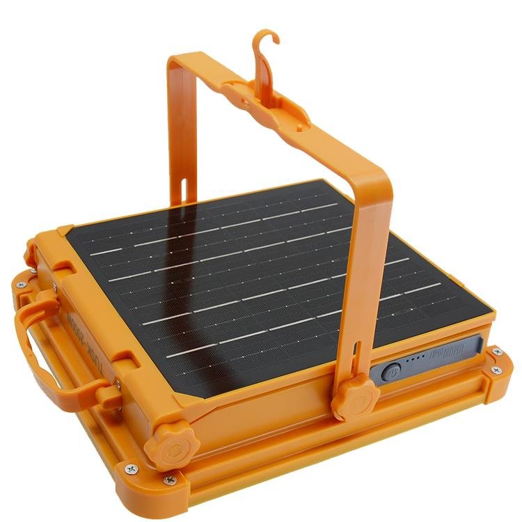 In the outdoors camp, night-lighted tents with solar power charged to emergency households with super-lighted camp lights