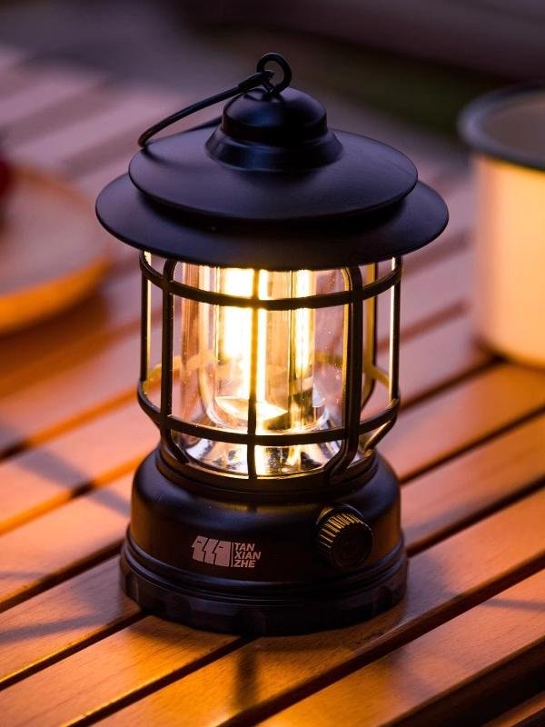 Camp lights, solar outdoor lights, extended tents, emergency light recharging, camplight lighting atmosphere