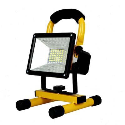 HIGH-END LIGHT LED CHARGED TO CAMPING CAMP IN OUTDOOR SQUARES FOR MOBILE HAND-HELD EMERGENCY PHOTOS