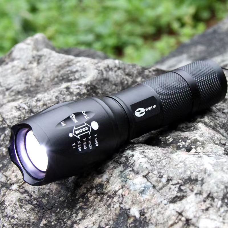 1865 Lithium Battery Charge flashlights yellow-lighted luminous, long-lighted, high-lighted, focused on students outside their homes