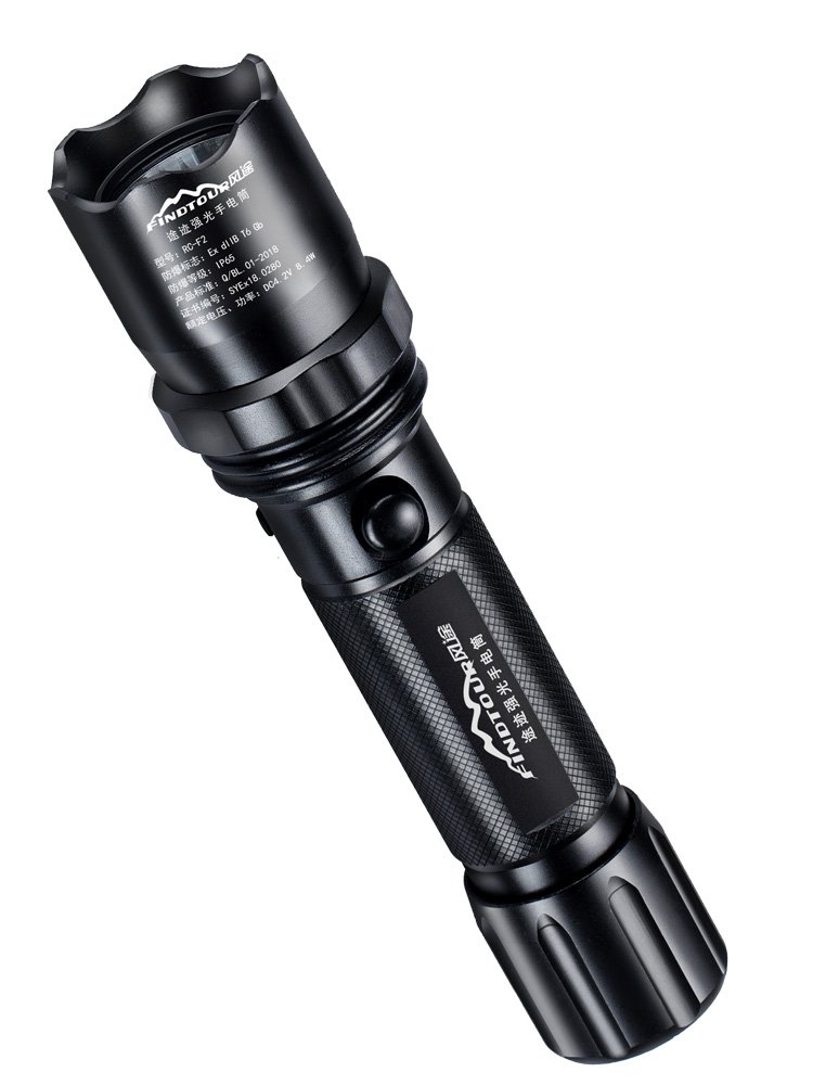 POWERFUL LIGHT FLASHLIGHTS ARE SUPER-LIGHTED AND RECHARGING SMALL LED LAMPS ARE USED OUTSIDE THE HOUSE TO FIRE FOR LONG-LASTING CHARGES