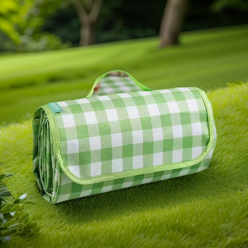 The picnic pads are so thick and unwieldy that they can fold up and carry a picnic. The beach camper