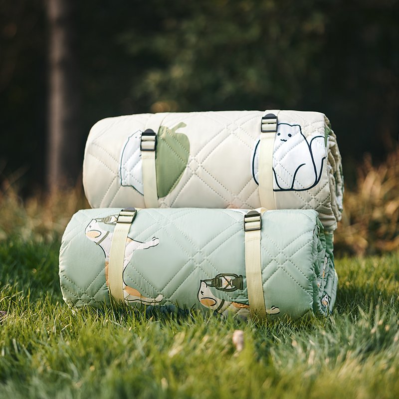 Motel ultrasonic picnic mats with thick waterproof outdoor camping and damp-painted blankets on the ground