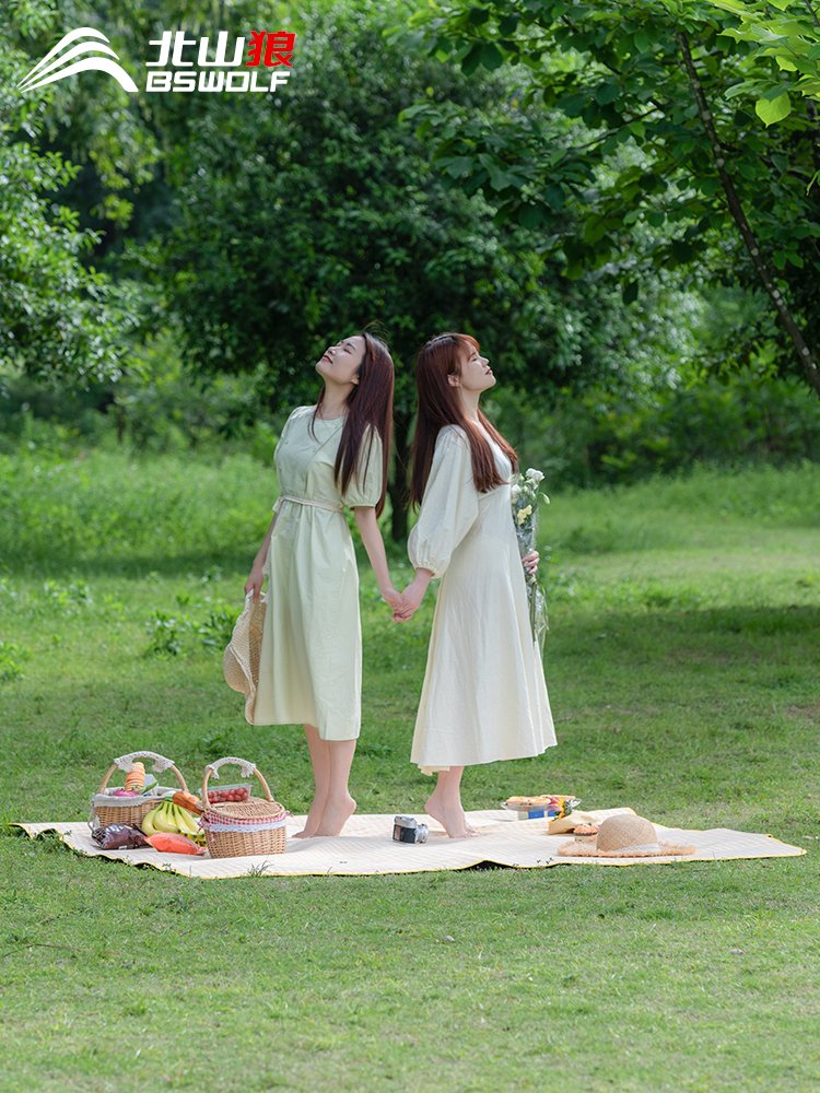 The northern wolf picnic pads are waterproof and thicker, and the picnic park camp takes a field trip