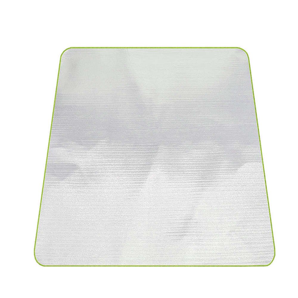 The outdoor camping tent, with a thick waterproof and tide-proof uphill, lays the ground with a spring picnic mat