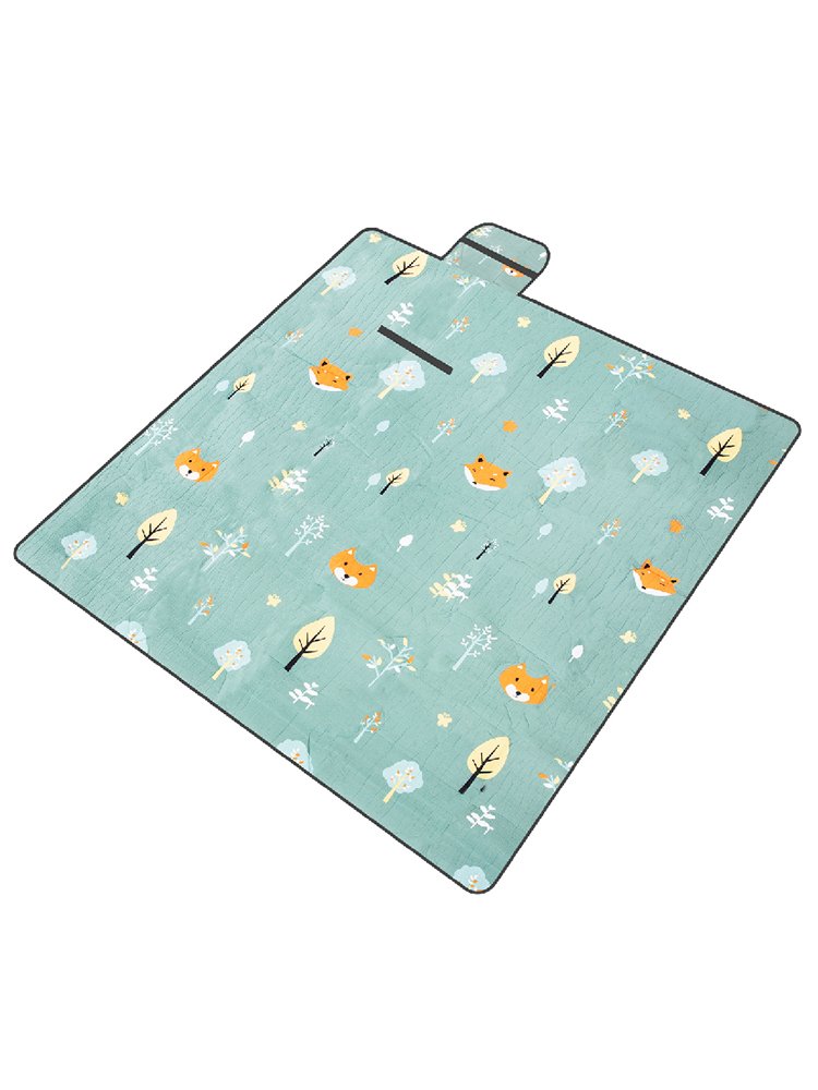A picnic mat mattress with a damp-proof outdoor cooking camping item will take the grassland net red