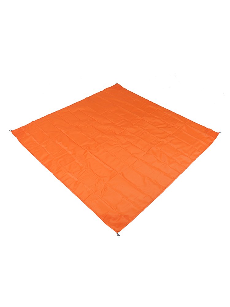 on the lawn picnic mats, on the beach, it's high-tide-proof, with water-resistant folding pads