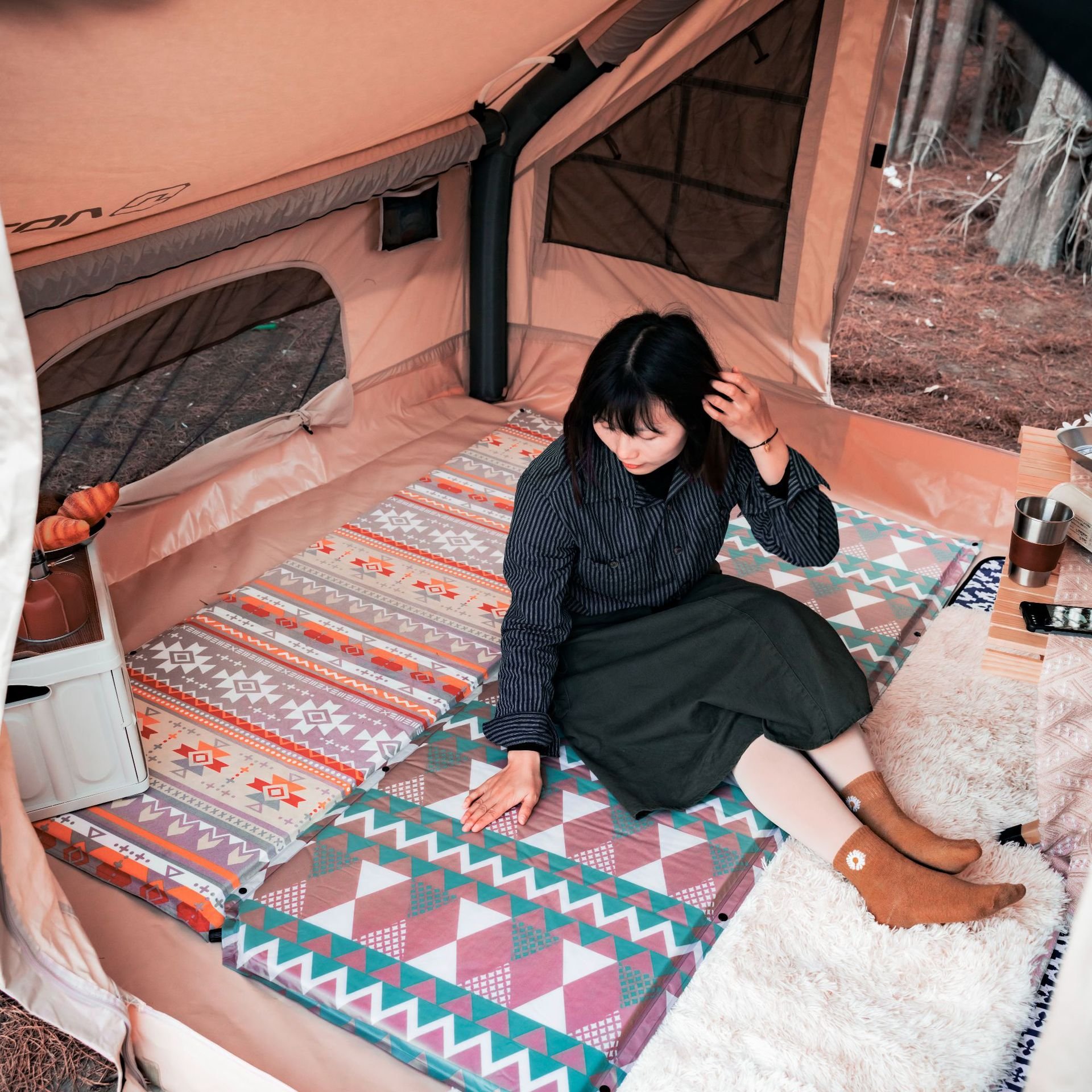 Auto-inflated mattresses, outdoor gas mattresses, camping mattresses, flood-proof mattresses, siesta-sleeping