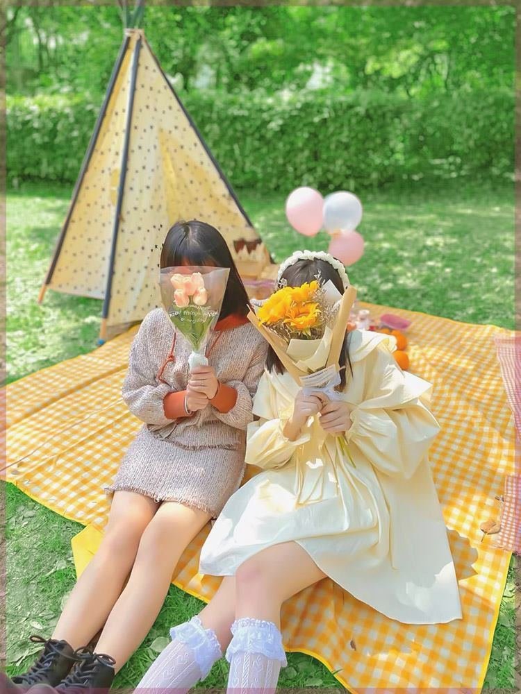 I'll bet you're not. The flood-proofing pads and the thick outdoor camping and water-proofing would carry the spring picnic with the grass