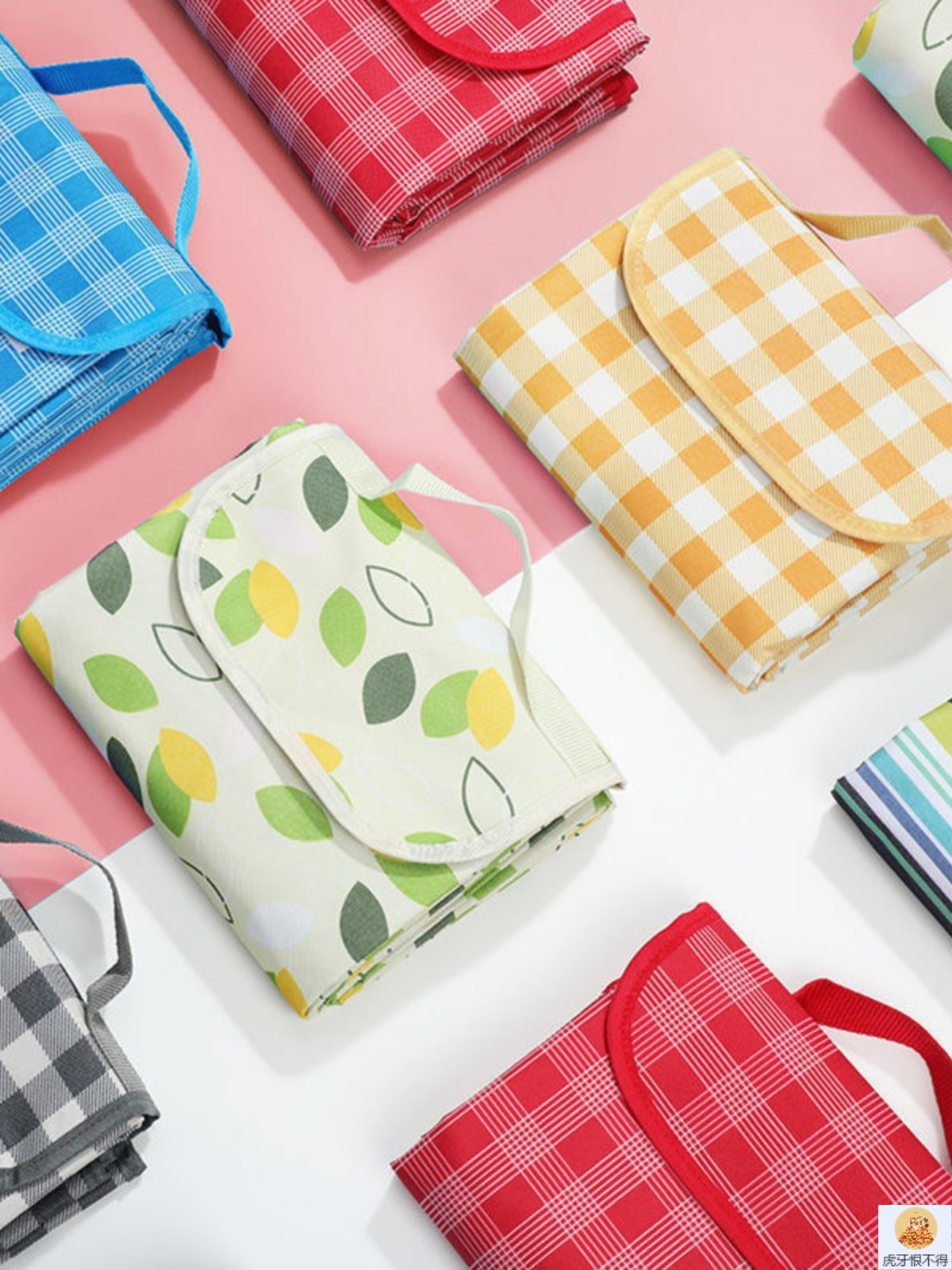A picnic mat for the outdoor cooking camp camp tent with water and a thick field camping mat for the autumn trip