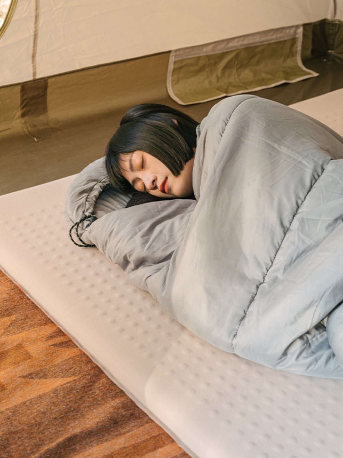 Naturehike moves himself to an inflatable sponge-bulleted outdoor camping double-dwelling gasket