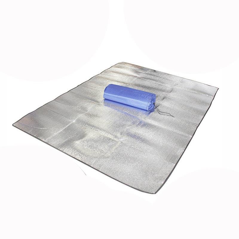 Open-air flood-proofing pads are thickened to cover the two sides of the waterproof camping tent with cold