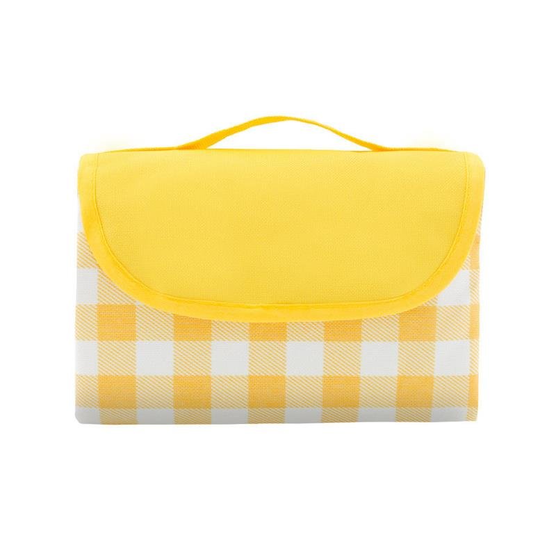 The back-packed picnic mats outside the spring pads, and the camping beach camping pads on the lawn