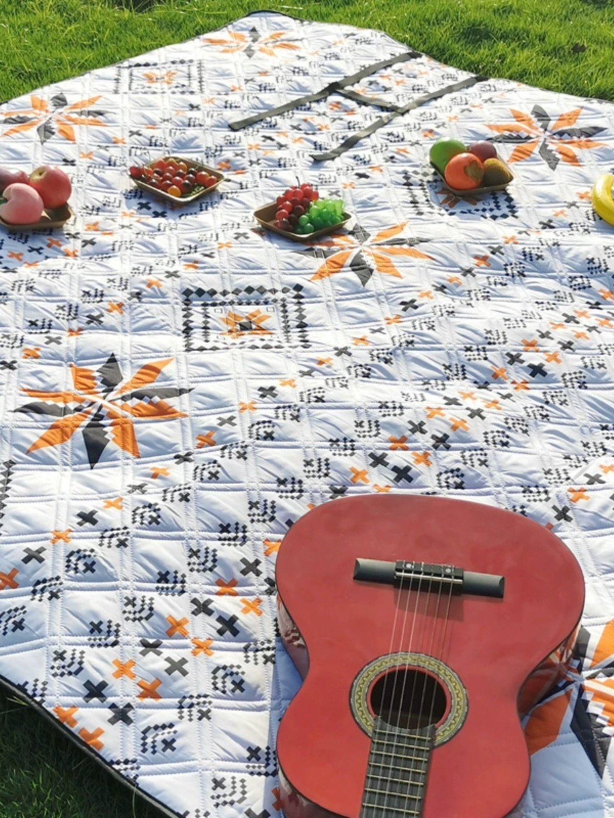 SUPER THICK 3X4 METRE ULTRASONIC NATIONAL PICNIC PADS FOR TIDE-PROOF OUTDOOR CAMPING