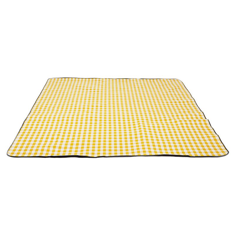 The beach mats will fold the tide-proof camping and the camping blankets for the watery field