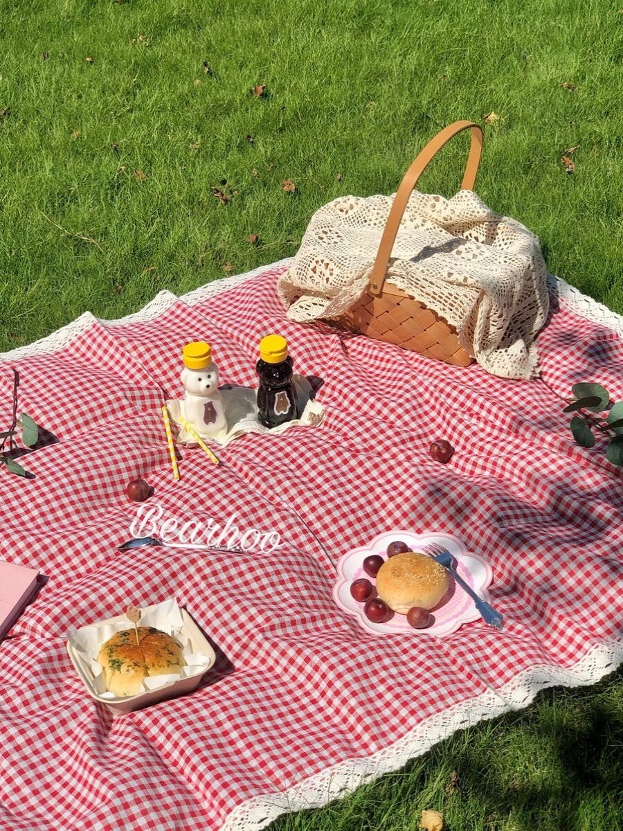 Spring mats, picnic mats, outdoor camping, with damp pads and thick sand beaches, red-grass pads