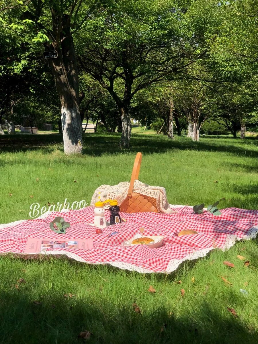 Spring mats, picnic mats, outdoor camping, with damp pads and thick sand beaches, red-grass pads