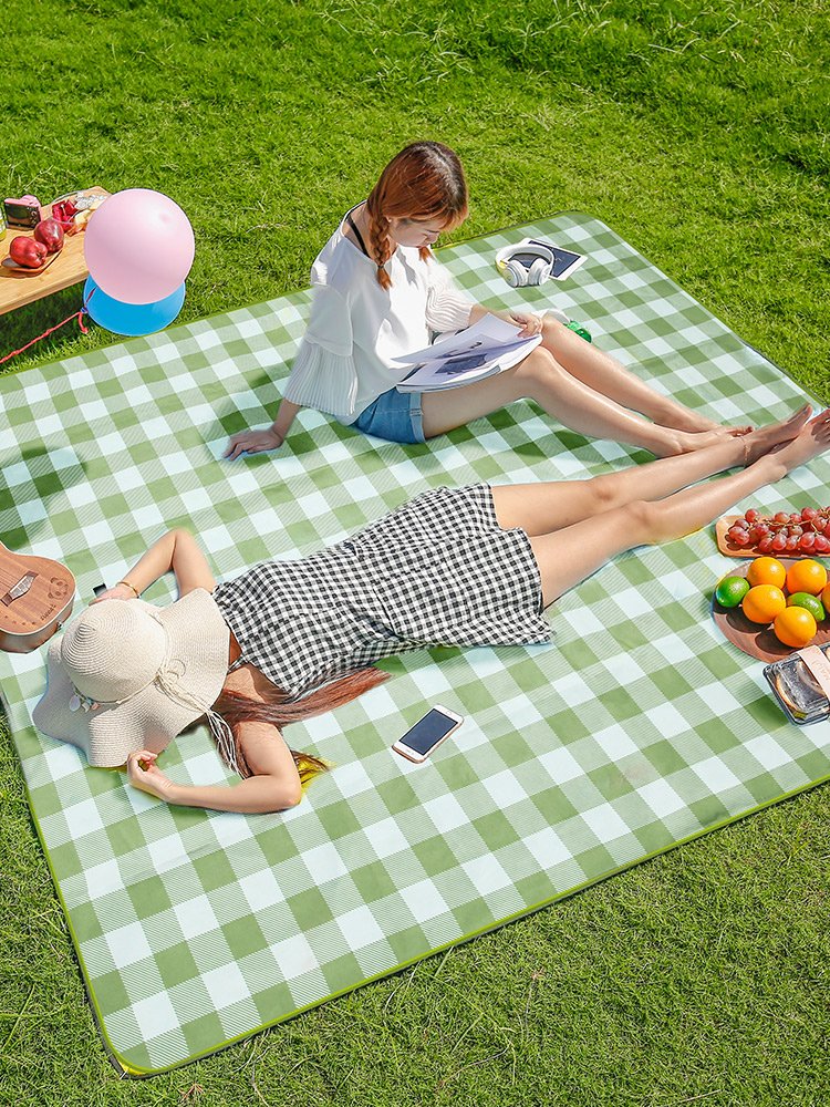The picnic pads are waterproof and damp-proof