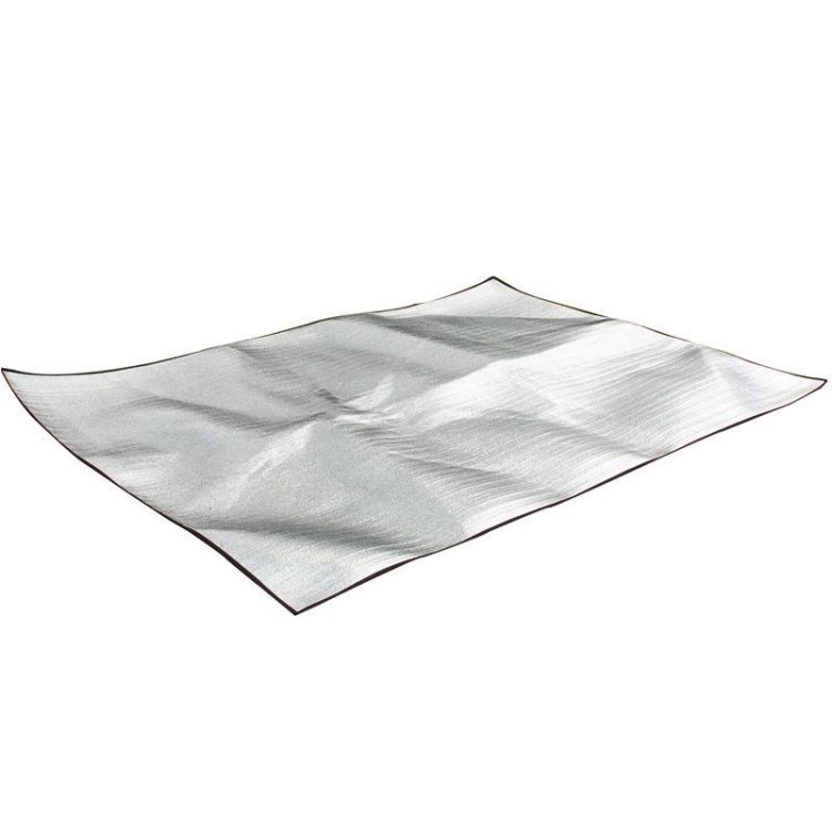 Beds of aluminum plattered in flood-resistant outdoors and camping tents with a pedal of ground and a picnic mat