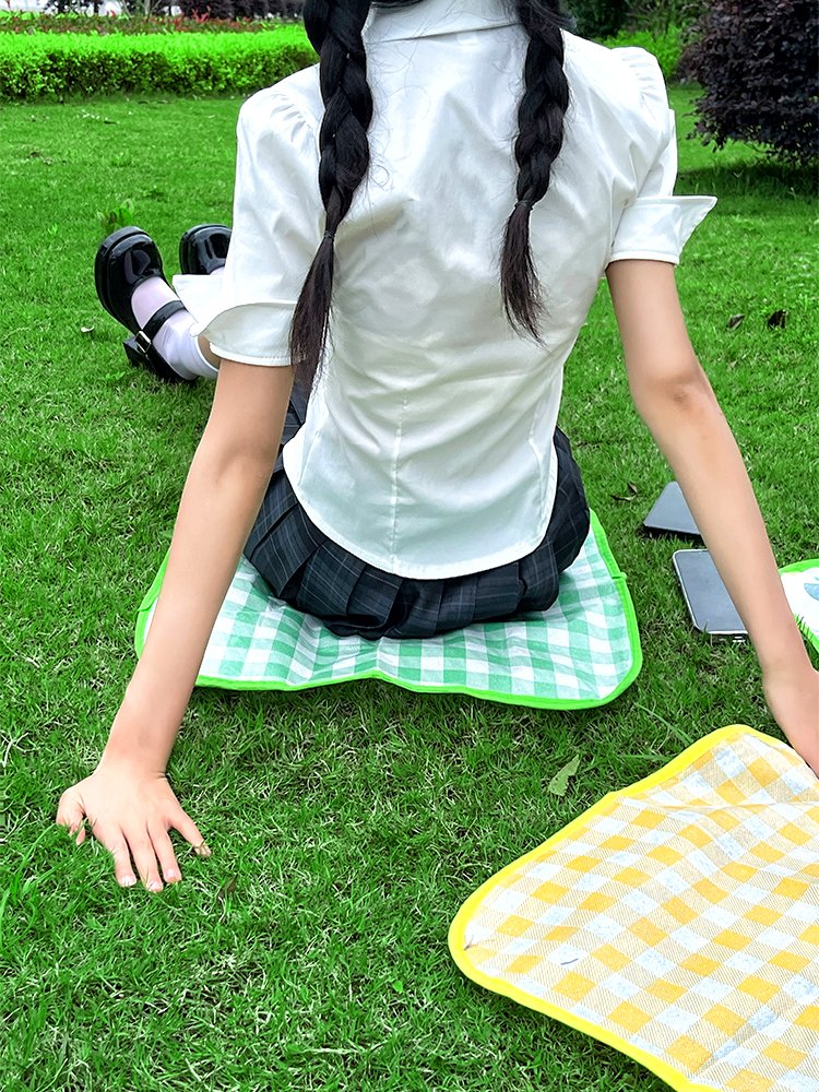 Folding a water-proof-coated-out-of-the-field lawn-past-past-past-past-past-past-a-past-past-a-past-a-past-past-a-past-a-past-past-past-a-past-past-a-past-a-past-past-past-past-a-past-a-past-past-a-past-past