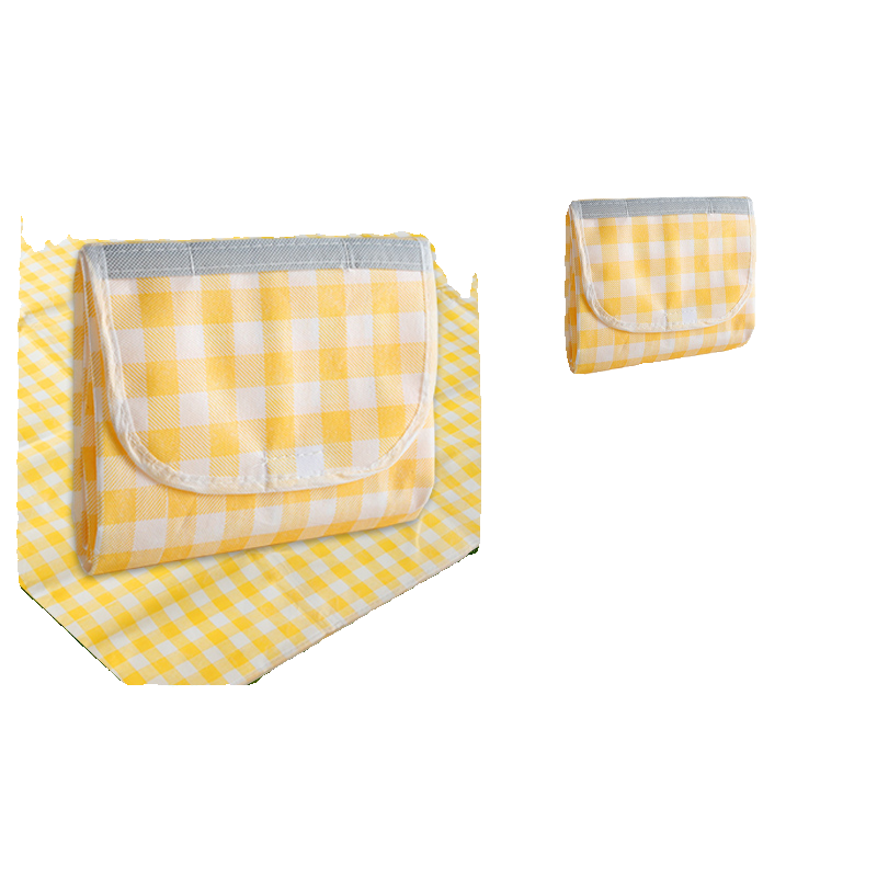 A picnic pad with a thick outdoor cooking camp camp tent with a water-grass pad to camp with