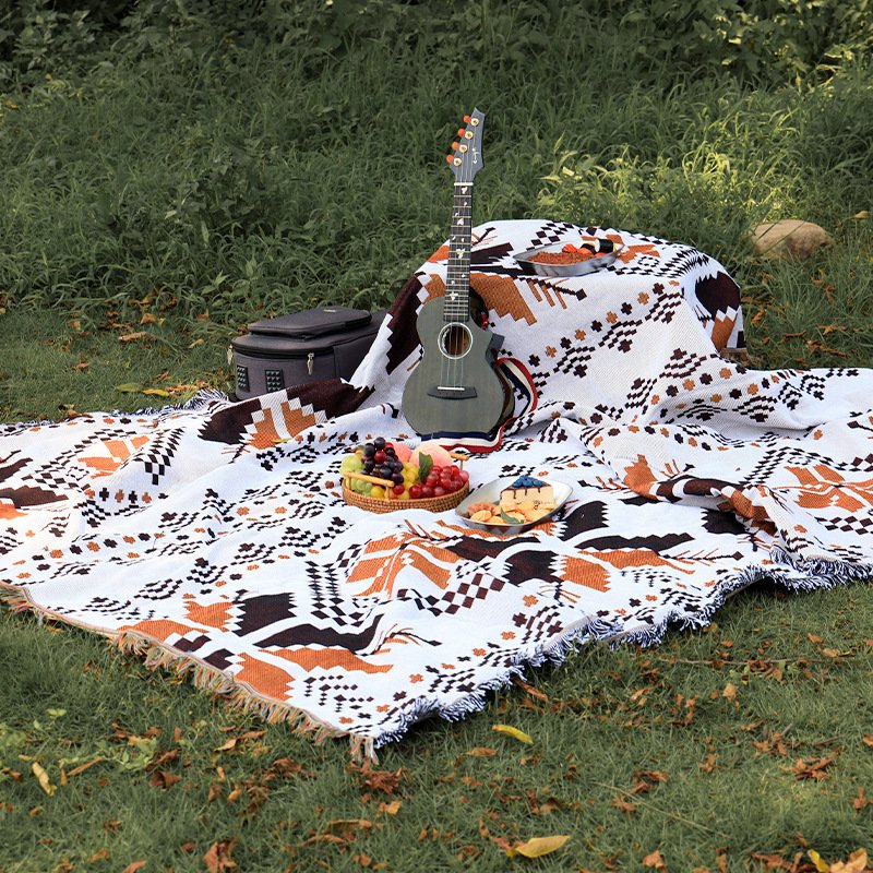 The outdoor picnic mats for Bohemia blankets and camping carpets can be used to wash the national sand beach blankets