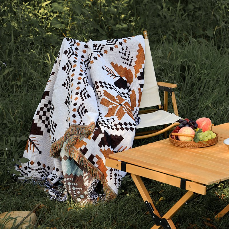 The outdoor picnic mats for Bohemia blankets and camping carpets can be used to wash the national sand beach blankets