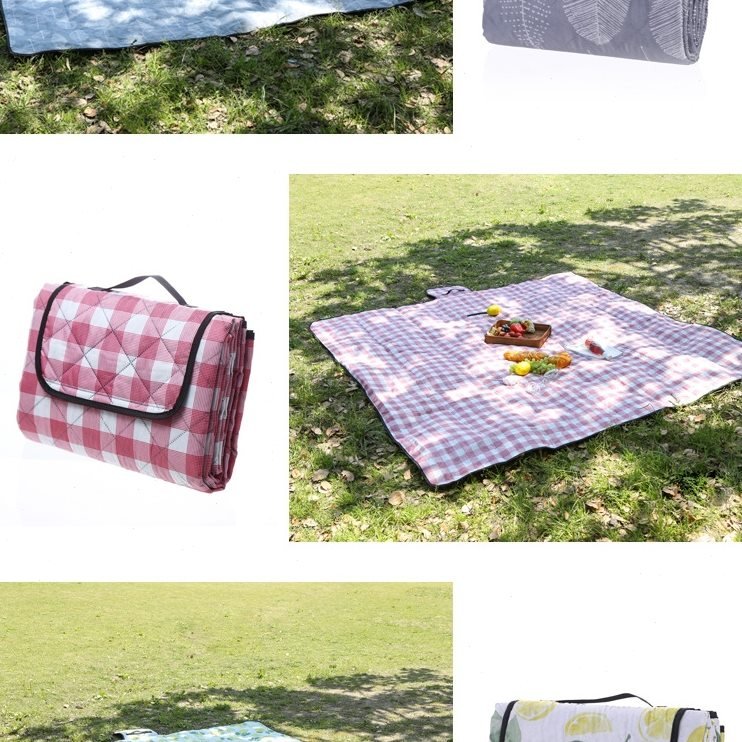 With a beach mat, we fold a water-resistant picnic pad, a damp-coated lawn, camping and springing