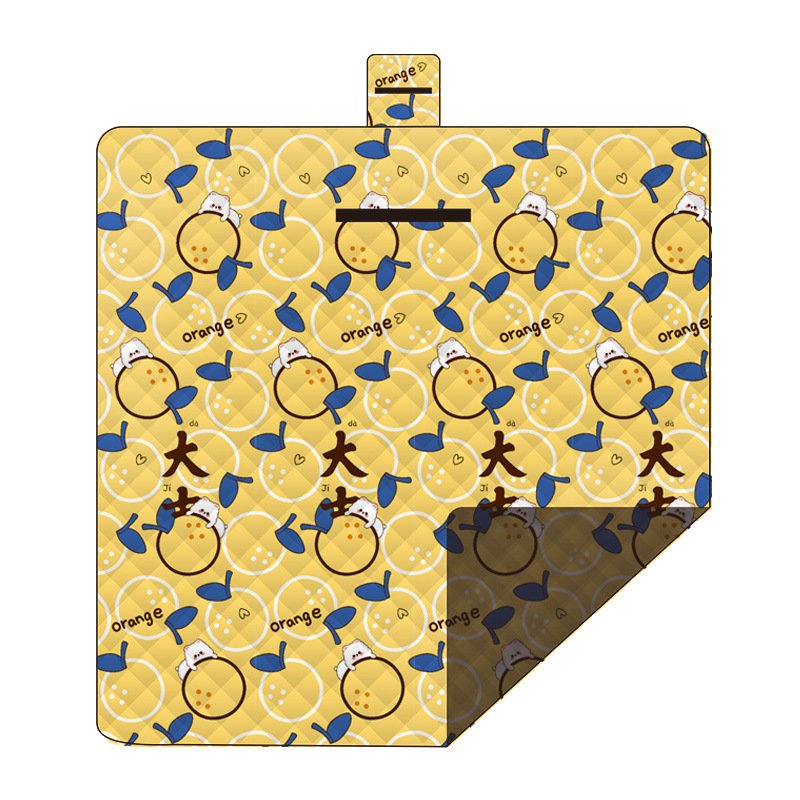 A picnic mat for the tide-proof outdoors, and a grass mat for the wider peri-urban picnic