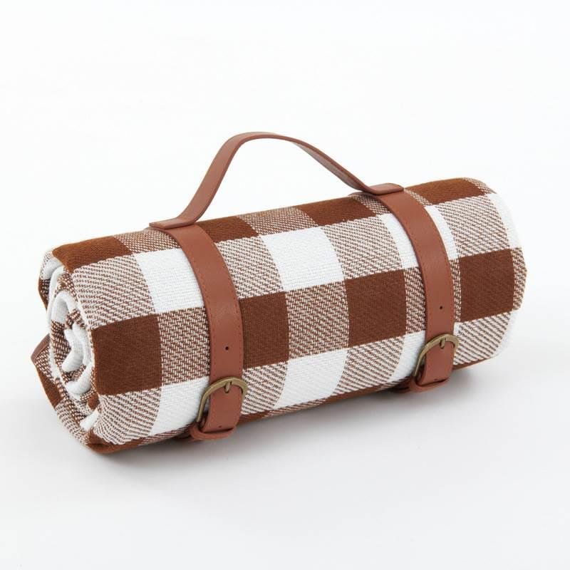 Tide-proof camping picnic mats with thick leather straps and picnic mats on foot