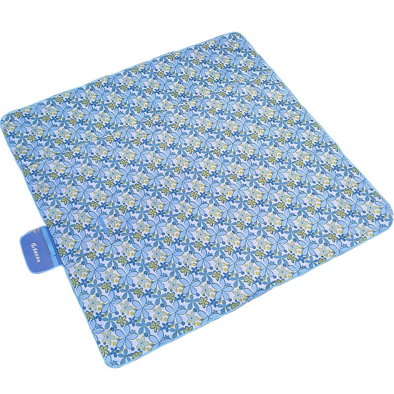Portable waterproofing on the outskirts of the open grass camp camping pads can fold the Oxford camper picnic mats