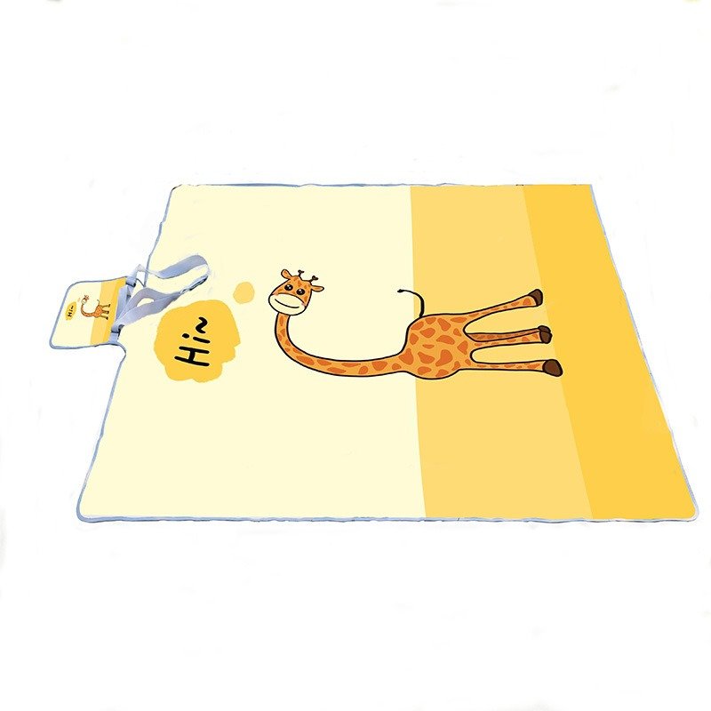 THE CHILDREN'S PICNIC MAT SIZE IS 600D THICKER, AND IT'S VERY LIGHT TO CARRY IT