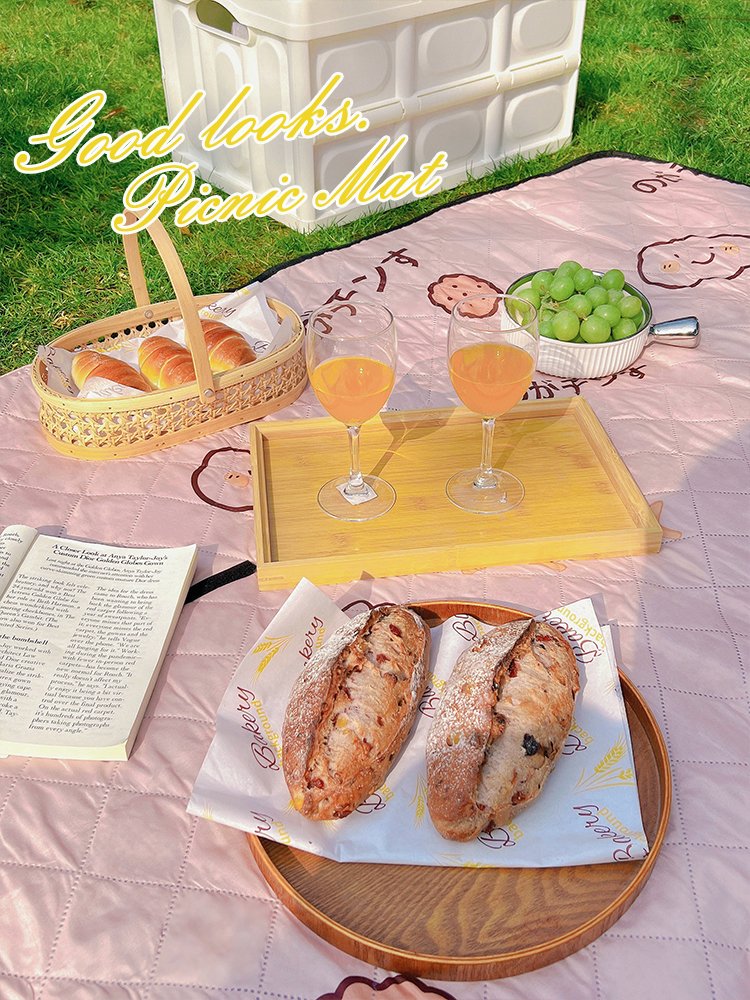 The picnic pads can fold seat cushions to camp outside of the tide-resistant outdoors
