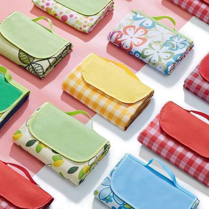 a picnic mat for outdoor waterproofing and tide-proofing portable household outside a picnic buins-son picnic camping pad