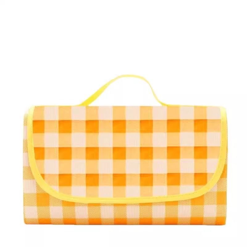 A picnic mat with a thick outdoor picnic, waterproof, and a spring field trip can fold the picnic cloth