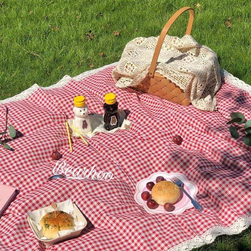 Spring mats, picnic mats, outdoor camping, with damp pads and thick sand beaches, red-grass pads