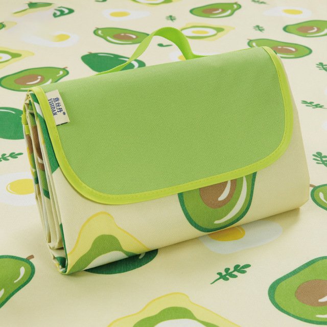 punctuated picnic mats in the wind and tide-proof mats with thick water-resistant lawn mats in the field
