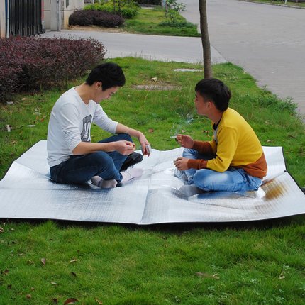 Two-faced aluminum-resistant outdoors camping mats, beach-crawling tents, camping and thicking